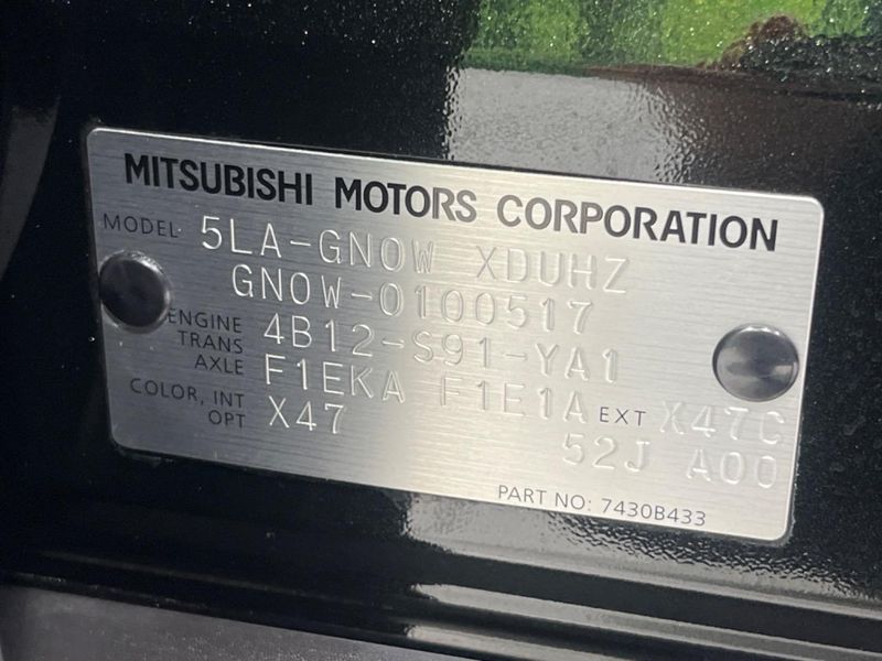 2022 Mitsubishi OUTLANDER PHEV 5LA-GN0W (UW-6a4b1bd0f415f)[1]