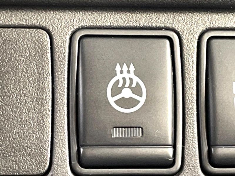 2018 Nissan Serena DAA-HFC27 (UW-6a4b1c0c750c1)[26]