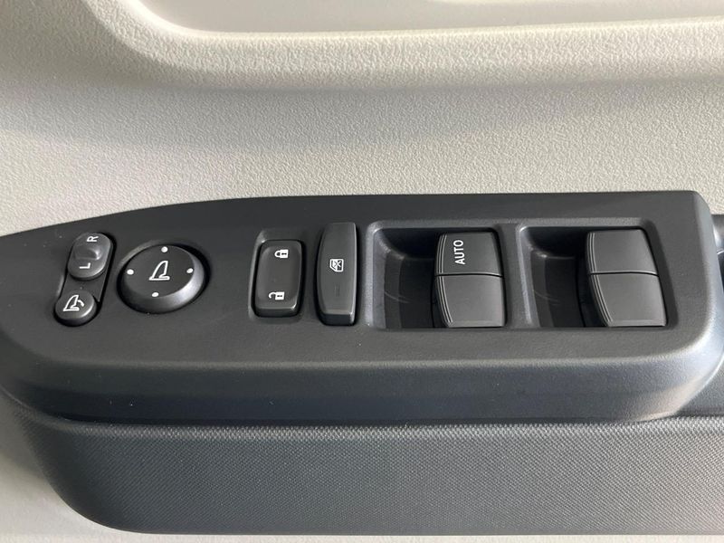 2026 Honda N-BOX 6BA-JF5 (UW-6a4b1c5f9b5b7)[19]