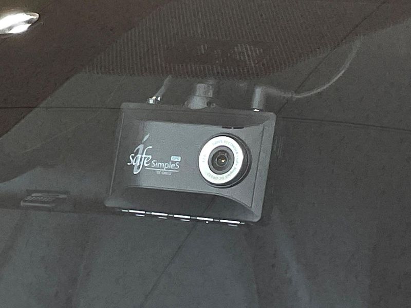 2020 Toyota Yaris 6AA-MXPH10 (UW-6a4b1d66e9520)[5]