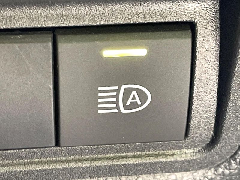 2020 Toyota Yaris 6AA-MXPH10 (UW-6a4b1d66e9520)[28]