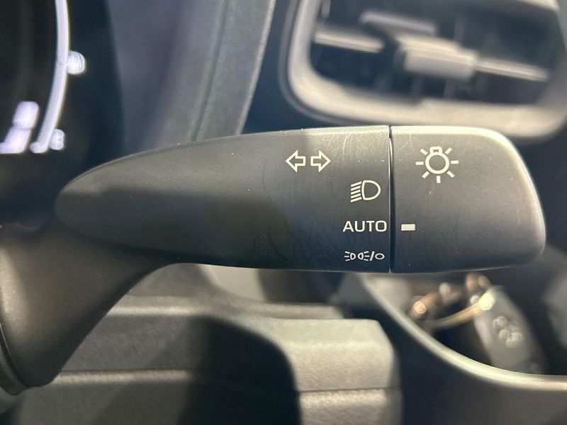 2022 Toyota Sienta 6AA-MXPL10G (UW-6a4b1d7abc694)[7]