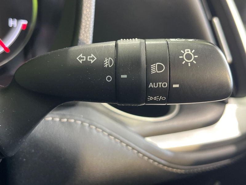 2022 Toyota Noah 6BA-MZRA90W (UW-6a4b1d992f1d8)[29]