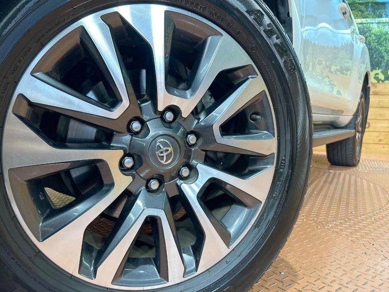 2023 Toyota Land Cruiser Prado 3BA-TRJ150W (UW-6a4b1e19f37a4)[12]
