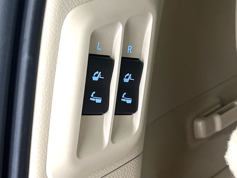 2023 Toyota Land Cruiser Prado 3BA-TRJ150W (UW-6a4b1e1c0812a)[7]