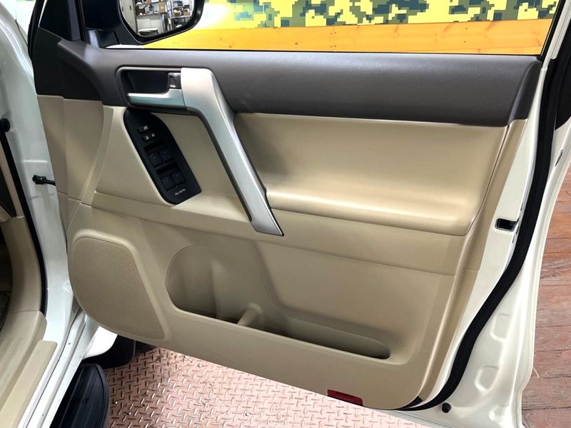 2023 Toyota Land Cruiser Prado 3BA-TRJ150W (UW-6a4b1e1c0812a)[16]