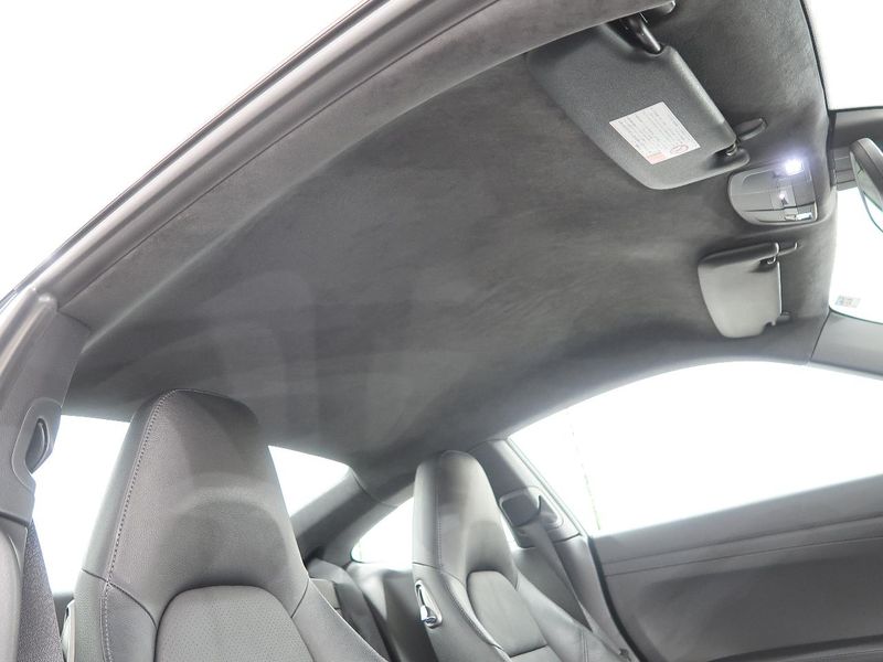 2012 Porsche 911 ABA-991MA103 (UW-6a4b1e48d59c9)[27]