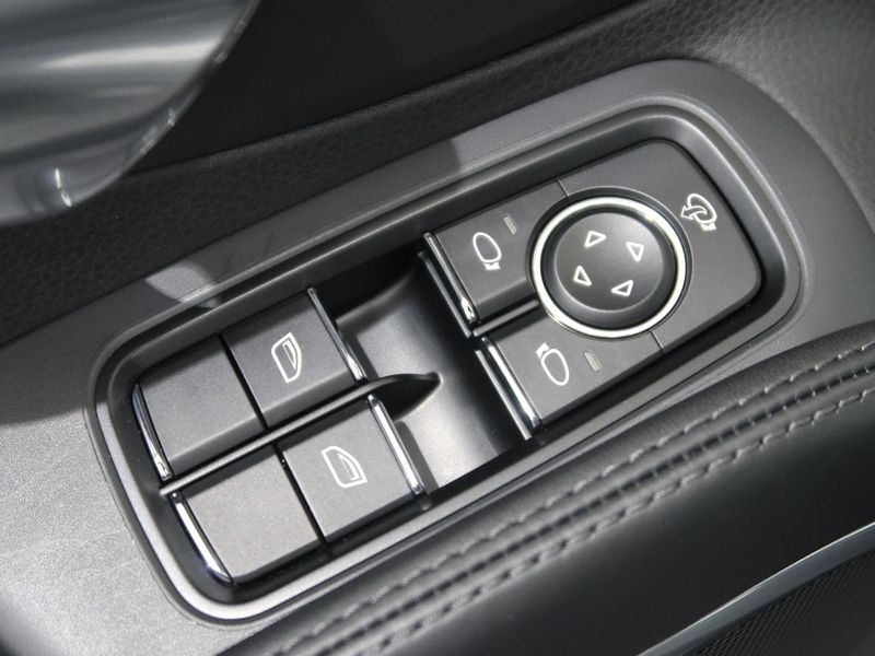 2012 Porsche 911 ABA-991MA103 (UW-6a4b1e48d59c9)[28]