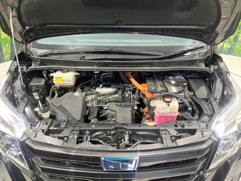 2016 Toyota Noah DAA-ZWR80W (UW-6a4b1e9566c87)[11]