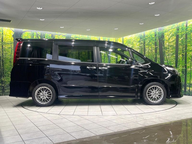 2016 Toyota Noah DAA-ZWR80W (UW-6a4b1e9566c87)[18]