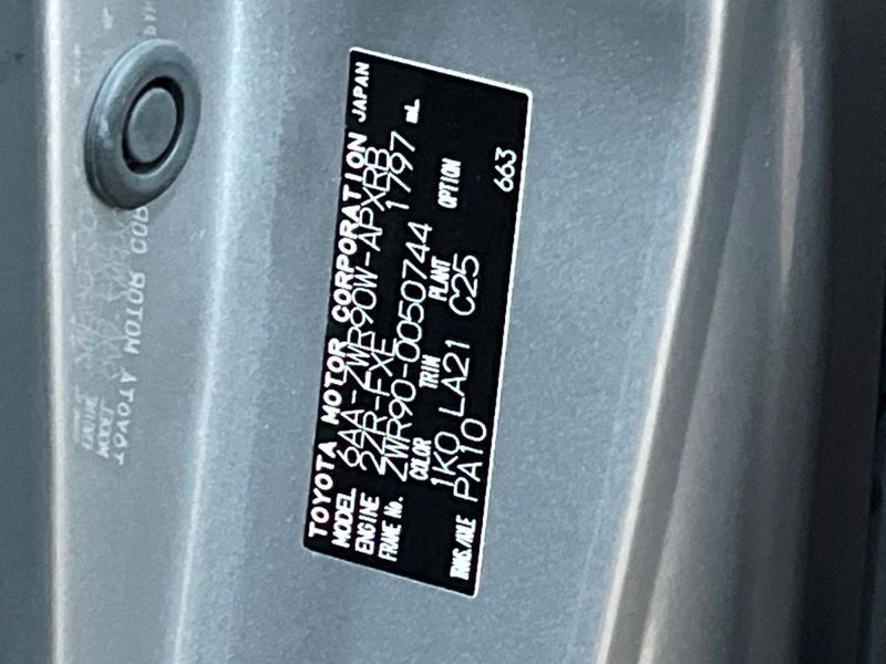2023 Toyota Noah 6AA-ZWR90W (UW-6a4b1e9c1eb81)[1]