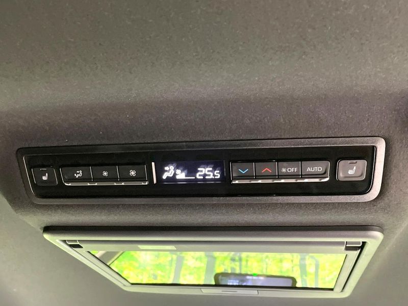 2023 Toyota Noah 6AA-ZWR90W (UW-6a4b1e9e525b2)[21]