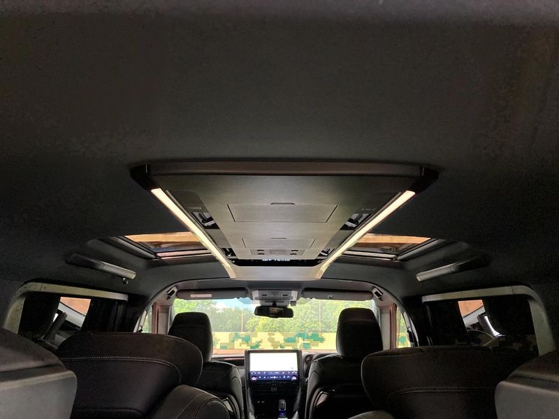 2023 Toyota Vellfire Hybrid 6AA-AAHH40W (UW-6a4c6c8ce2f1a)[28]