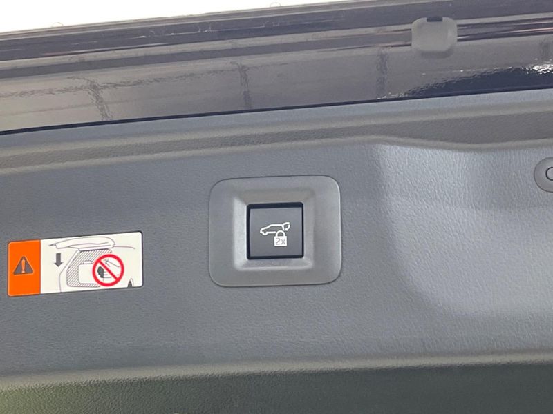 2024 Toyota Vellfire Hybrid 6AA-AAHH40W (UW-6a4c6c9212e1a)[25]