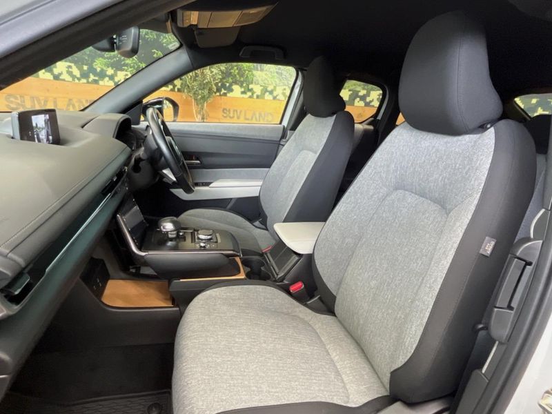 2021 Mazda MX-30 5AA-DREJ3P (UW-6a4c6d4e19c48)[14]