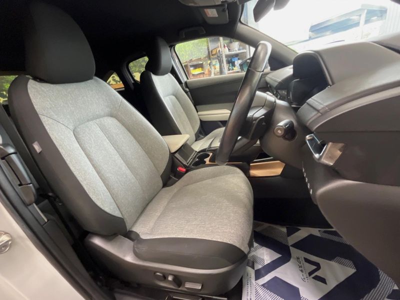 2021 Mazda MX-30 5AA-DREJ3P (UW-6a4c6d4e19c48)[24]