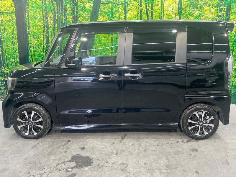 2018 Honda N-BOX CUSTOM DBA-JF3 (UW-6a4c6df82a3ce)[23]