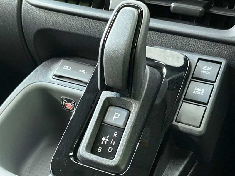 2024 Toyota Sienta 6AA-MXPL10G (UW-6a4c6f59d116d)[20]