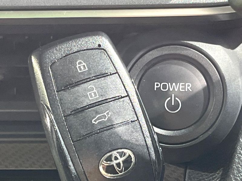 2023 Toyota Prius 6AA-MXWH60 (UW-6a4c6f6ab0b24)[20]