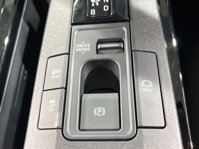 2023 Toyota Prius 6AA-MXWH60 (UW-6a4c6f6ab0b24)[19]