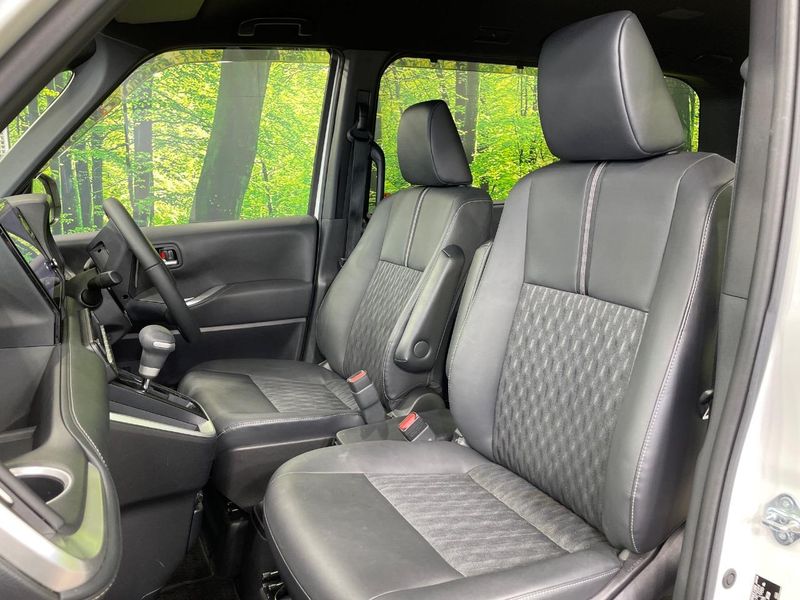 2022 Toyota Noah 6BA-MZRA90W (UW-6a4c6f7687c4c)[10]
