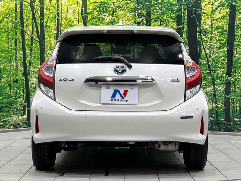 2019 Toyota Aqua DAA-NHP10 (UW-6a4c6f86619a9)[8]