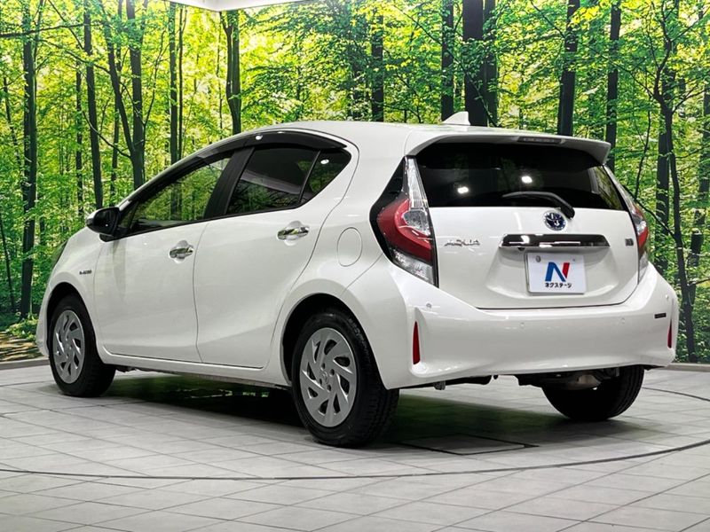 2019 Toyota Aqua DAA-NHP10 (UW-6a4c6f86619a9)[17]