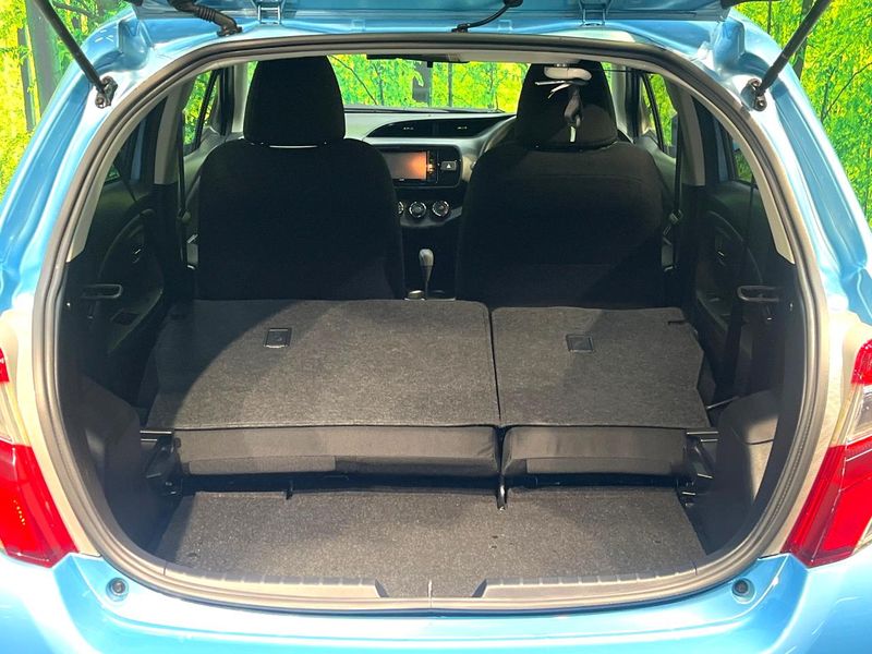 2016 Toyota Vitz DBA-NSP130 (UW-6a4c6f97313e2)[18]