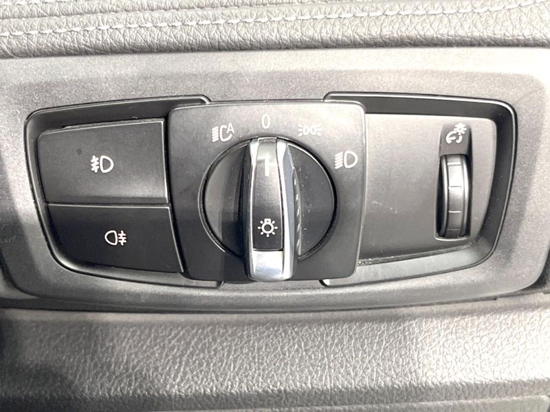 2015 BMW 2 Series LDA-2C20 (UW-6a4c7015aced6)[28]