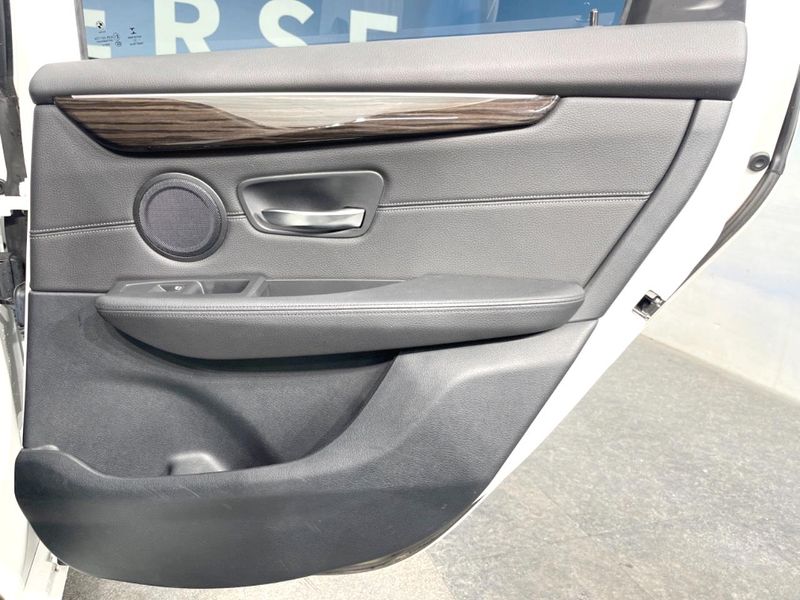 2015 BMW 2 Series LDA-2C20 (UW-6a4c7015aced6)[19]