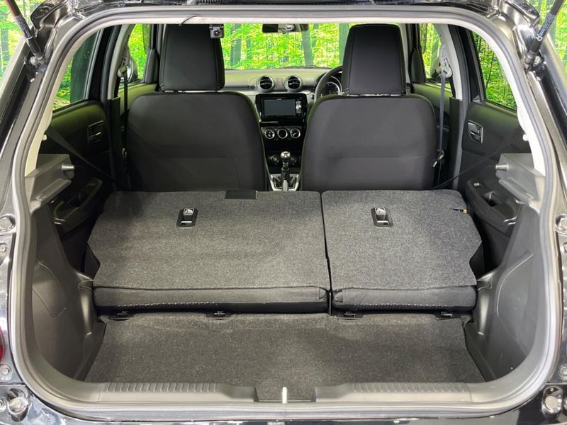 2017 Suzuki Swift DBA-ZC83S (UW-6a4c7036d0a90)[14]