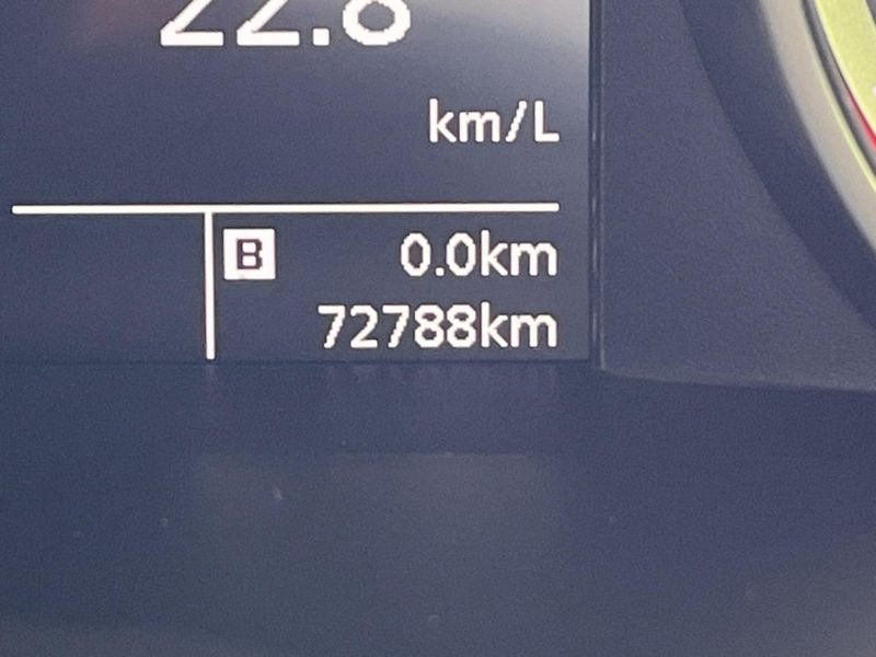 2017 Suzuki Swift DBA-ZC83S (UW-6a4c7036d0a90)[2]