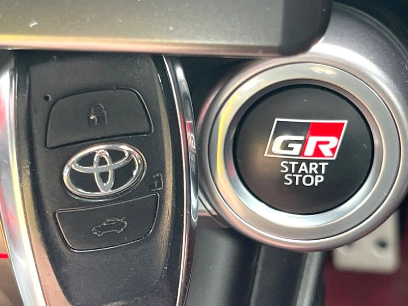 2022 Toyota GR86 3BA-ZN8 (UW-6a4c703de5713)[16]