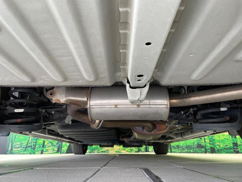 2015 Toyota Voxy DBA-ZRR80W (UW-6a4c7042bdd8e)[9]