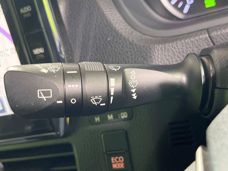2016 Toyota Voxy DBA-ZRR80W (UW-6a4c7044d3ce6)[9]