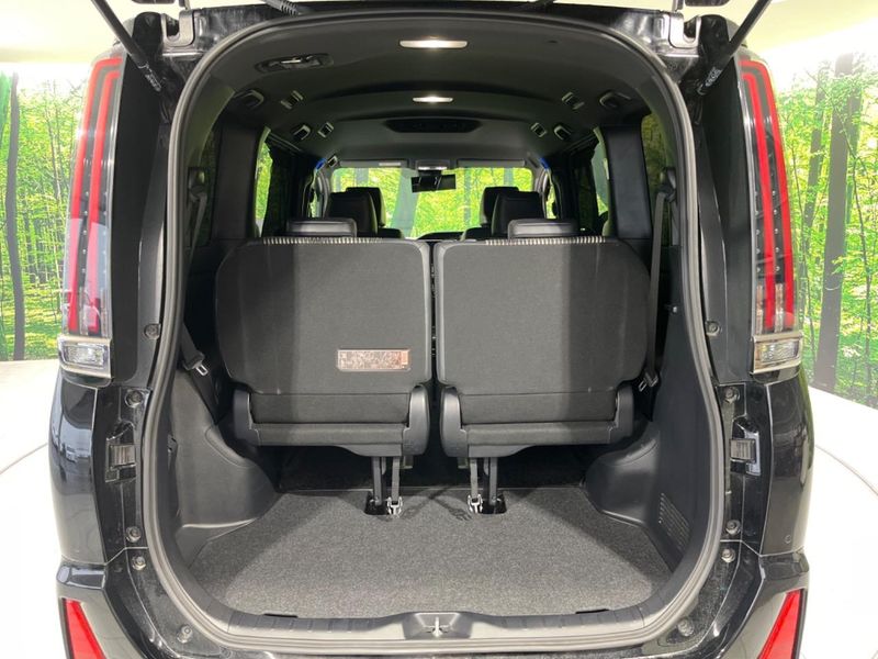 2021 Toyota Noah 3BA-ZRR80W (UW-6a4c70521f2b7)[25]