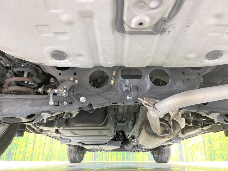 2014 Toyota Harrier DBA-ZSU60W (UW-6a4c70553e18a)[19]