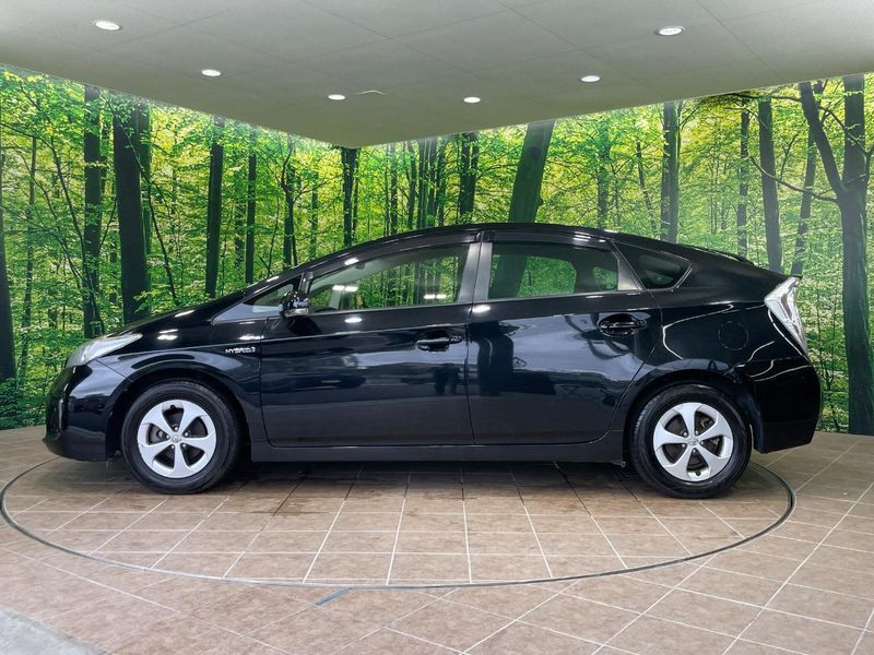 2013 Toyota Prius DAA-ZVW30 (UW-6a4c706716957)[14]