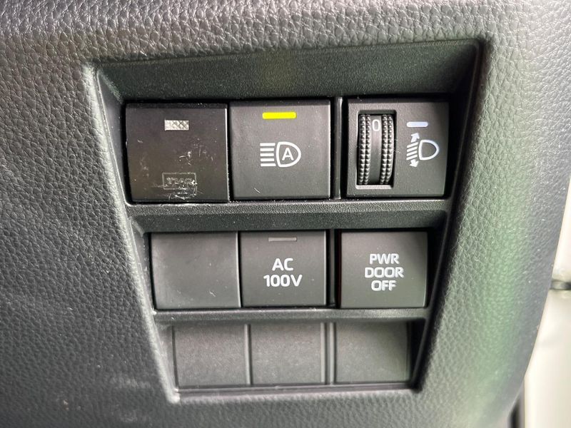 2024 Toyota Noah 6AA-ZWR90W (UW-6a4c7094eb2b0)[4]