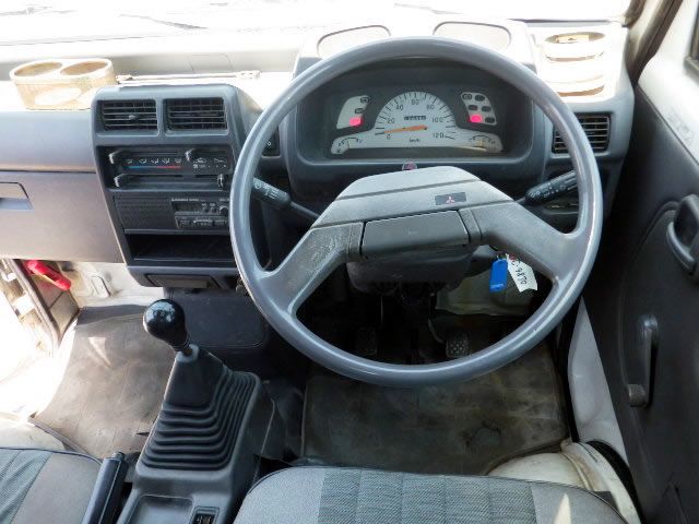 1997 Mitsubishi Minicab Truck U41T (UW-6a4c9ecfb62a4)[4]