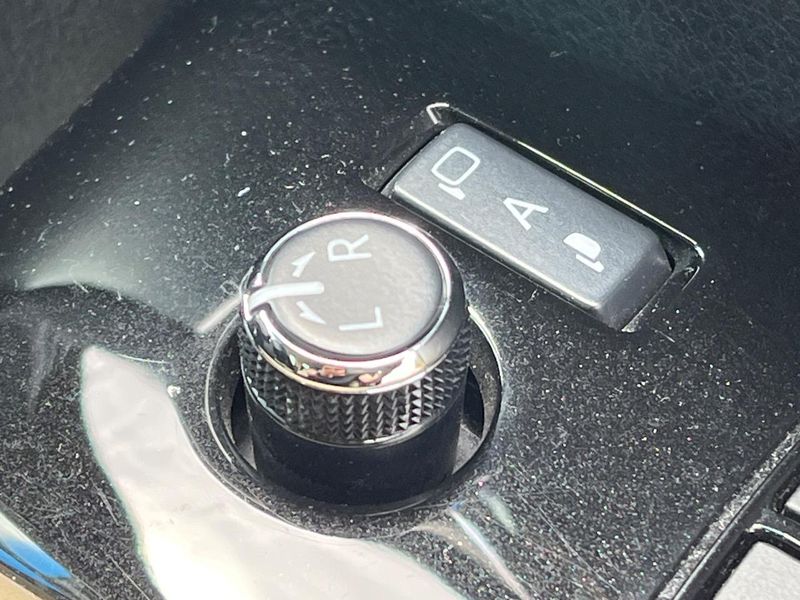 2015 Toyota Vellfire DBA-AGH30W (UW-6a4dbe12da584)[21]