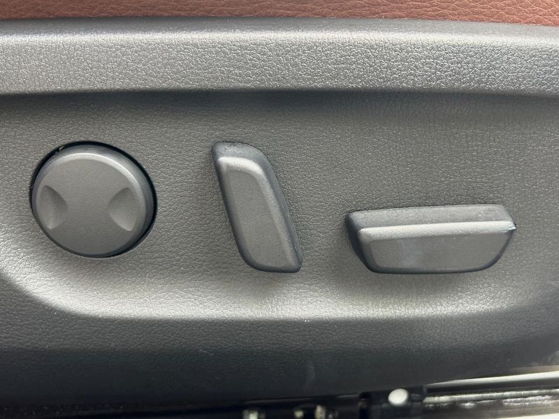 2021 Mazda MX-30 5AA-DREJ3P (UW-6a4dbebbd4c53)[20]