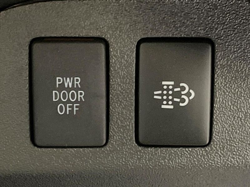 2026 Toyota Hiace Van 3DF-GDH206V (UW-6a4dbedf39981)[20]