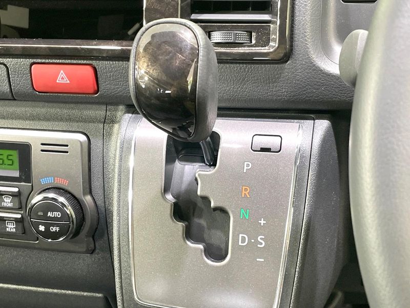 2026 Toyota Hiace Van 3DF-GDH206V (UW-6a4dbedf39981)[10]