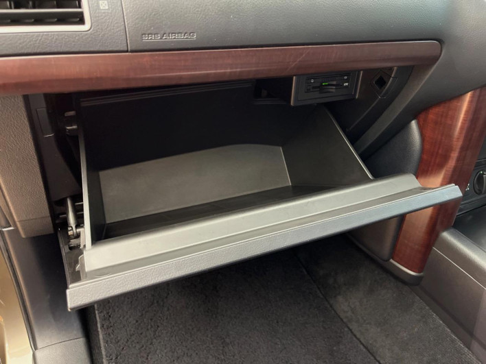 2015 Toyota Land Cruiser Prado LDA-GDJ150W (UW-6a4dbee008939)[24]