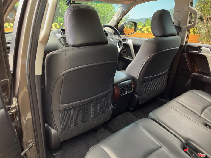 2015 Toyota Land Cruiser Prado LDA-GDJ150W (UW-6a4dbee008939)[28]