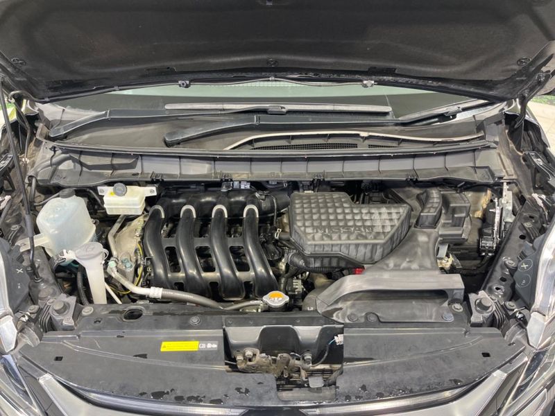 2017 Nissan Serena DAA-GFC27 (UW-6a4dbee716291)[18]