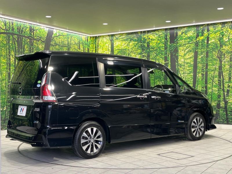 2017 Nissan Serena DAA-GFC27 (UW-6a4dbee716291)[8]