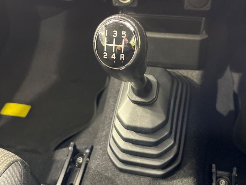 2019 Suzuki Jimny 3BA-JB64W (UW-6a4dbf3b770ac)[22]