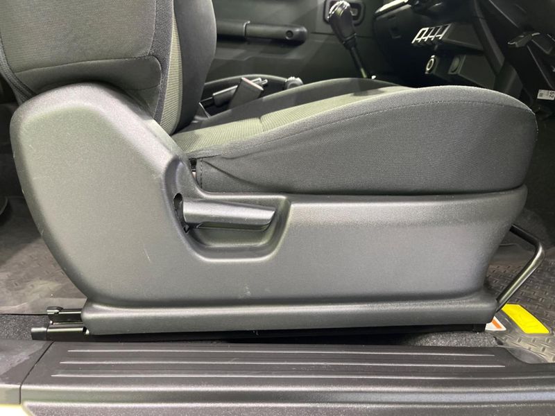 2019 Suzuki Jimny 3BA-JB64W (UW-6a4dbf3b770ac)[15]
